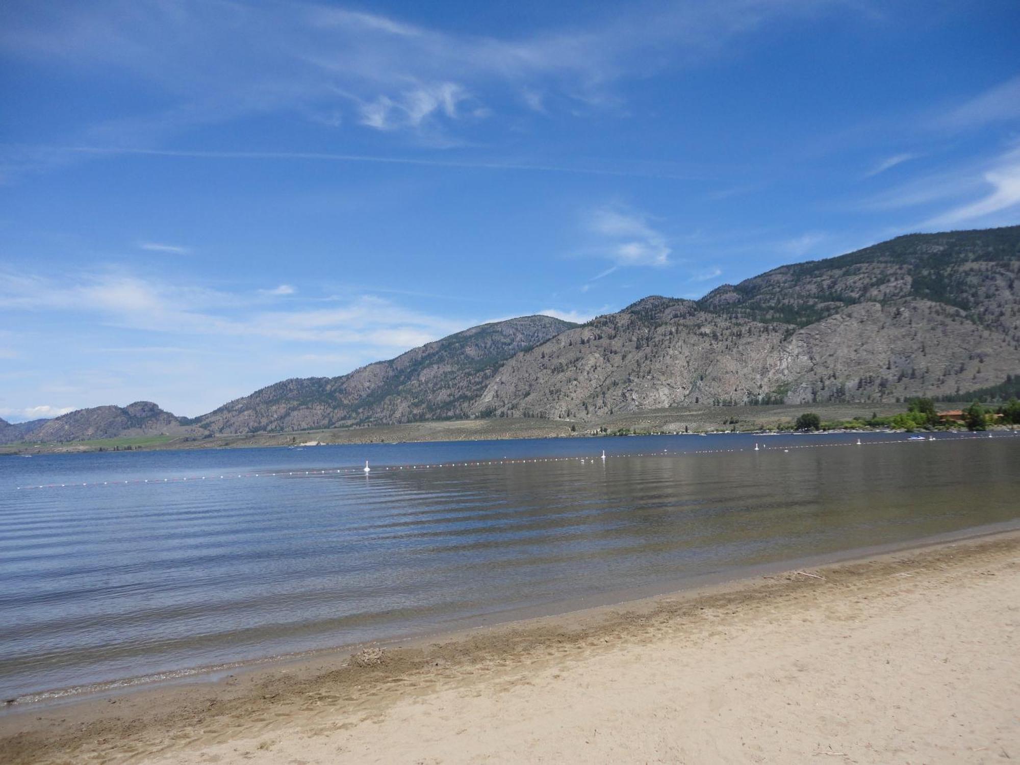 Spanish Fiesta Resort Osoyoos Exterior foto
