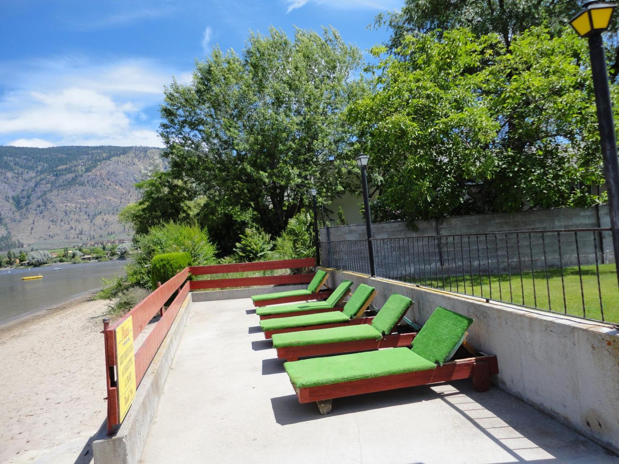Spanish Fiesta Resort Osoyoos Exterior foto